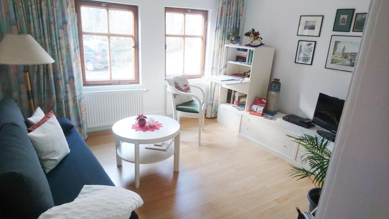 Haus Zum Kleinen Helm Apartment Erfurt Exterior photo