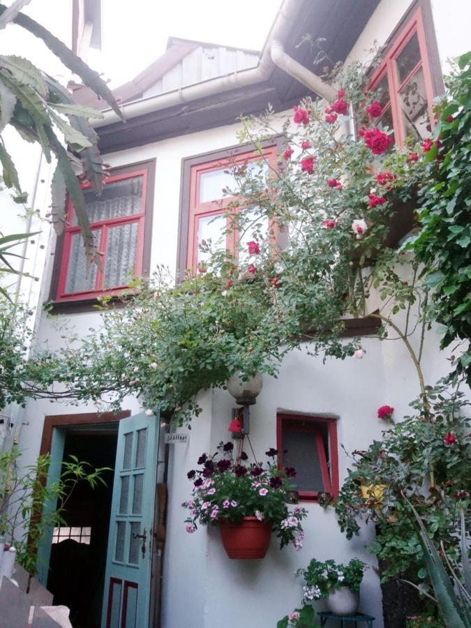 Haus Zum Kleinen Helm Apartment Erfurt Exterior photo