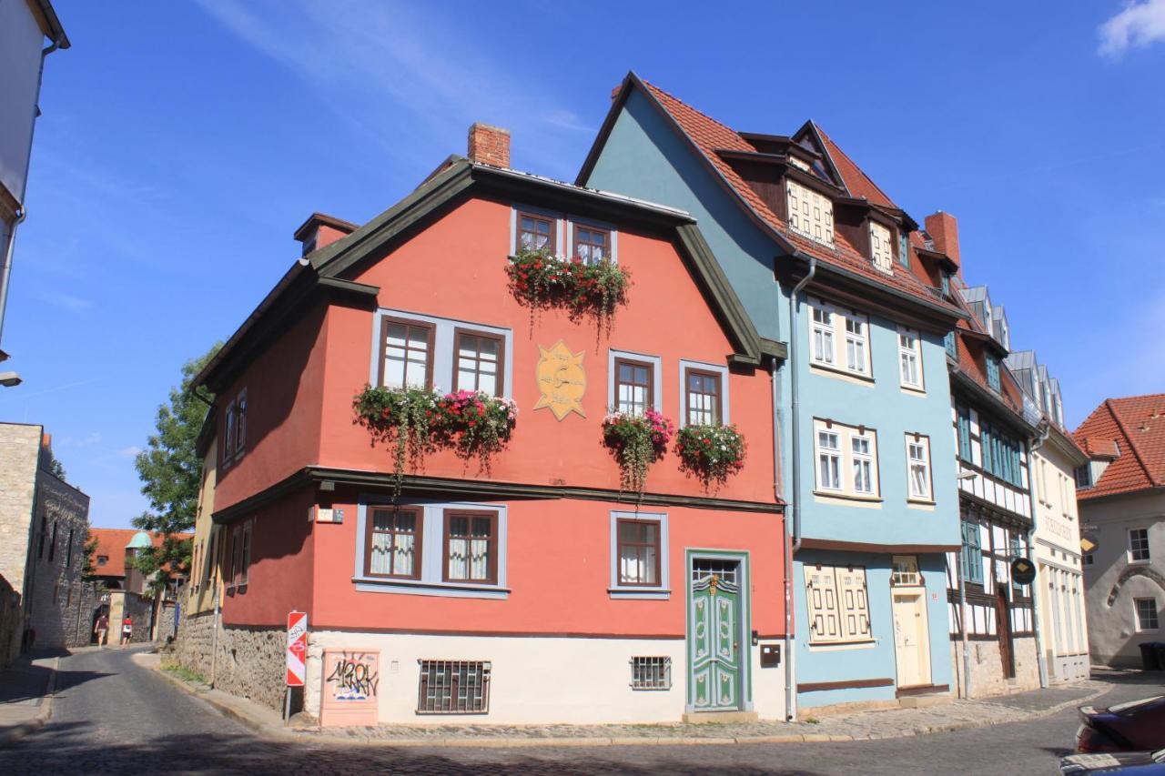 Haus Zum Kleinen Helm Apartment Erfurt Exterior photo
